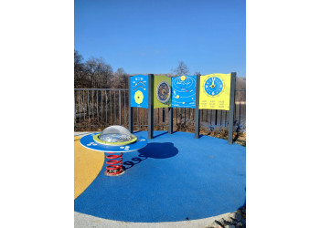 P3801 Labirynt UFO ♿ – panel edukacyjny na plac zabaw dla dzieci