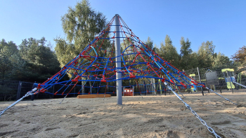 piramida-linowa-rope-playground-pyramid