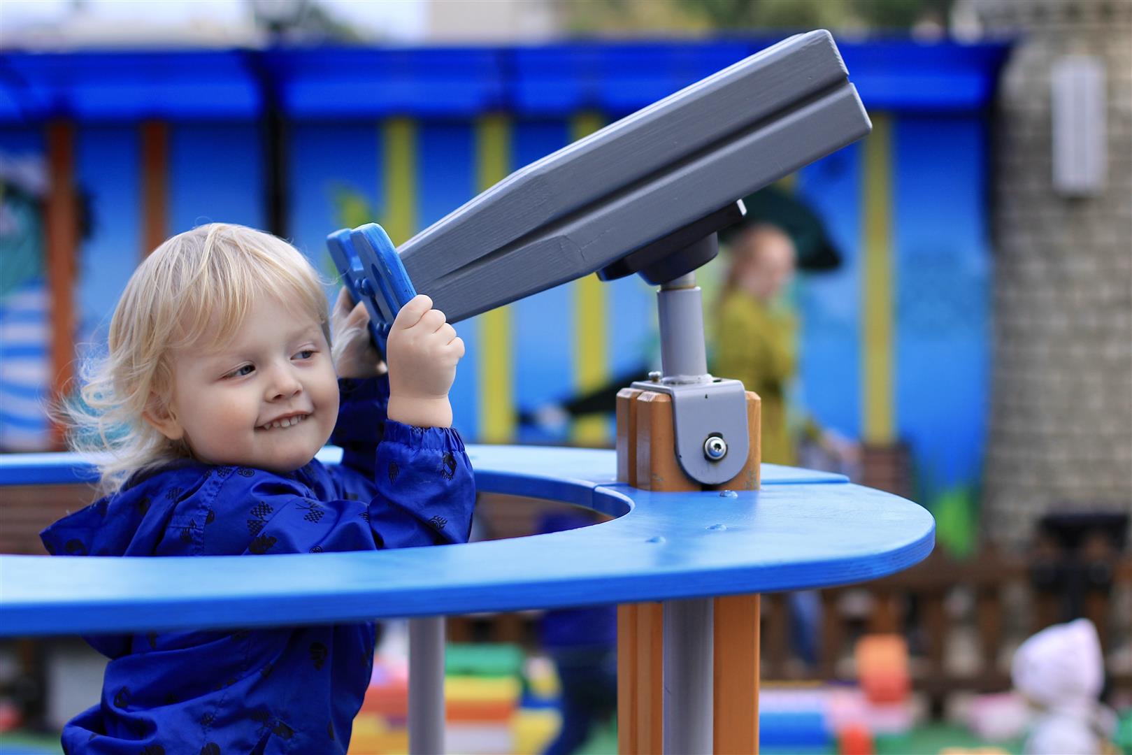 Nauka i zabawa w jednym – edukacyjne place zabaw dla najmłodszych